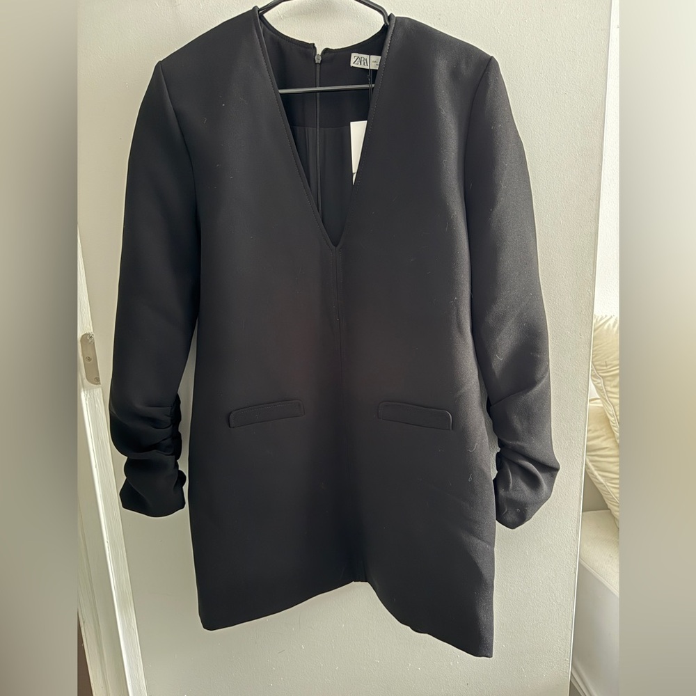 ZARA Black Structured V-Neck Blazer Dress – Size L (New with Tags)